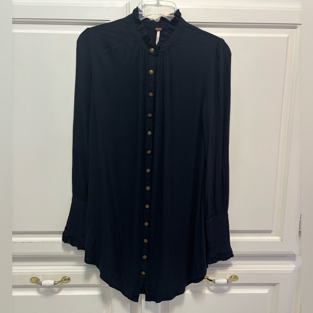 Free People Black Cuffed Long Sleeve Button Up Ruffle Neck Top Women’s Size XS